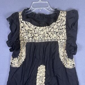 J Marie‎ Regina Dress embroidered Regina bell sleeve Medium Pockets Black